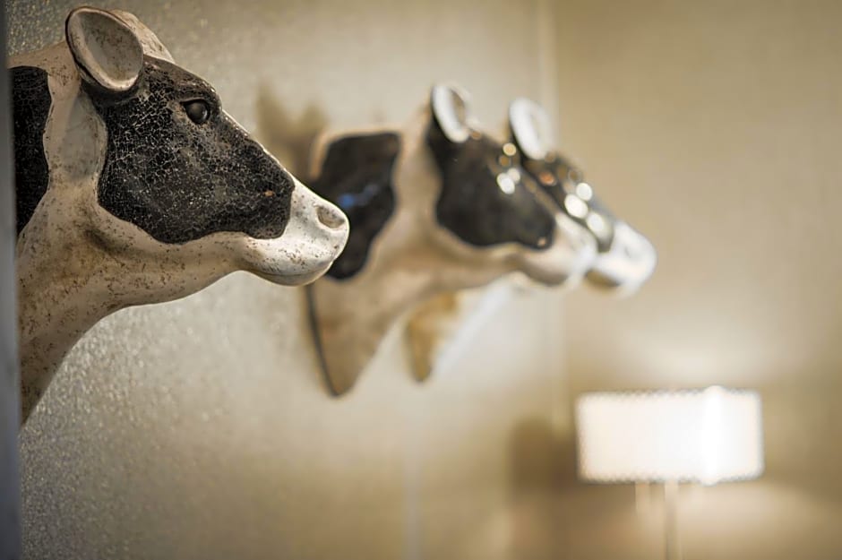 Holiday Inn Express and Suites Madison Central By IHG