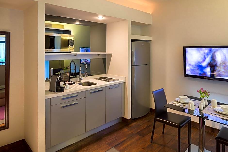 Las Suites Campos Eliseos