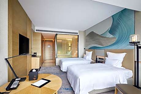 Deluxe Executive King Room with City View - Lounge Access