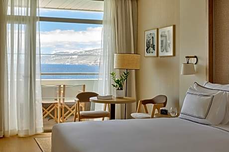 The Level Frontal Sea View