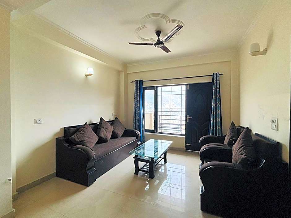 Hotel Lake Inn - A Luxury Lake View Hotel