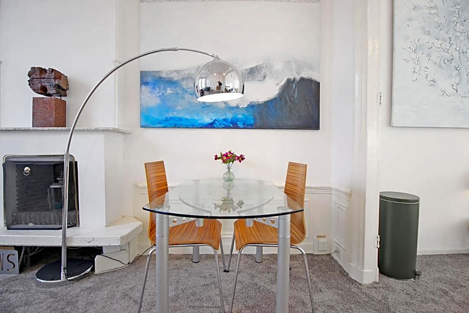 Cozy Jordaan canalhouse near Anne Frank House