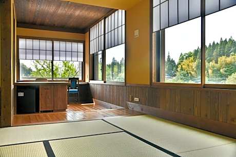 Quadruple Room with Private Bathroom