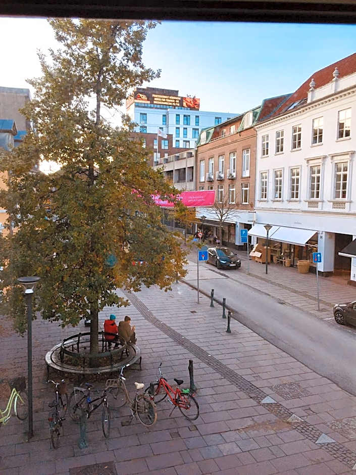 City Hotel Apartments