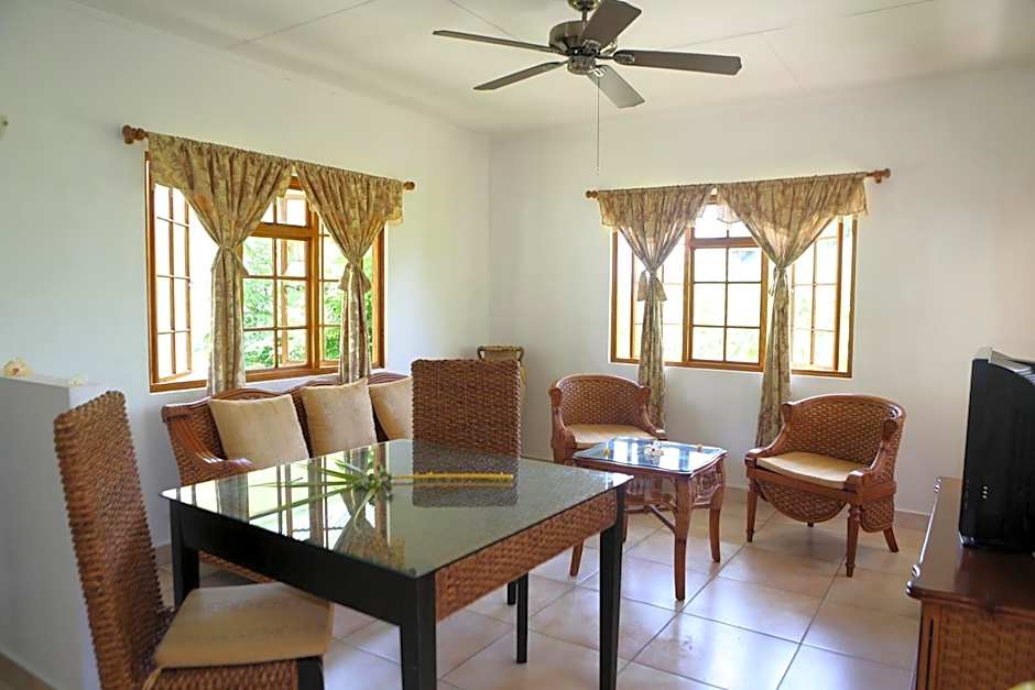 Le Surmer Self Catering Chalets