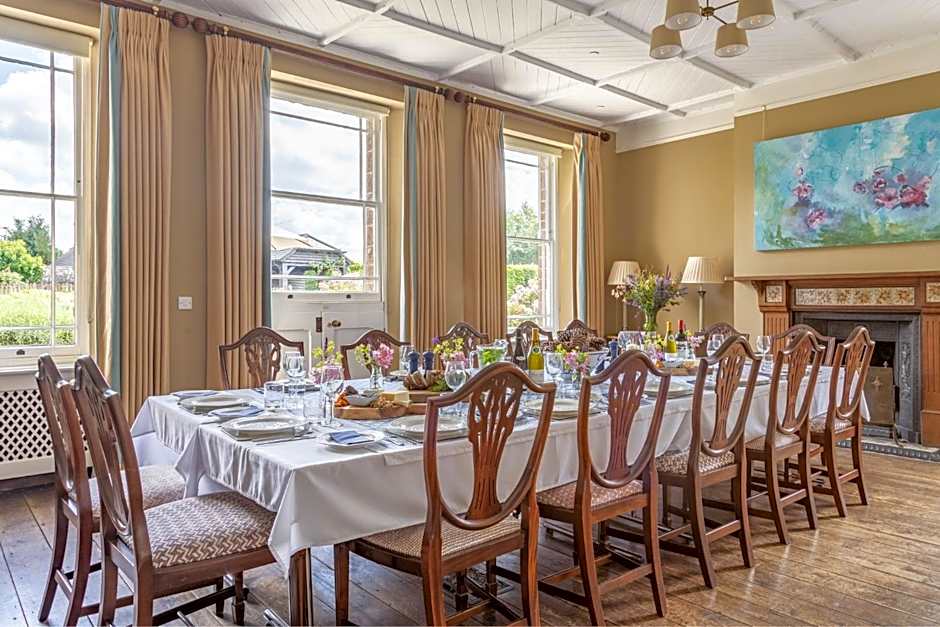 Overtown Manor Bed and Breakfast