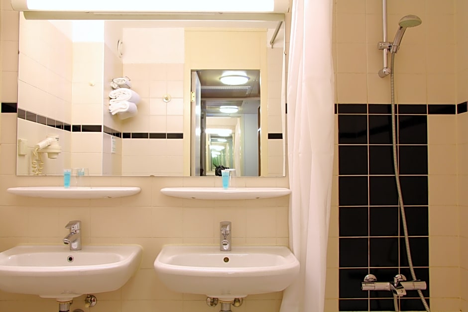 Best Western Plus Amsterdam Airport Hotel