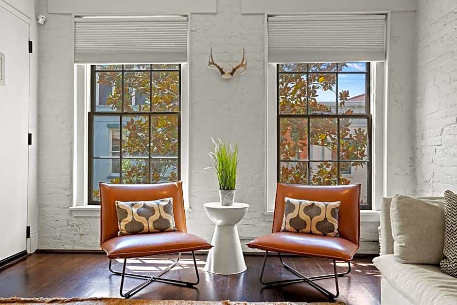 Group-friendly Suite Near Bourbon Street