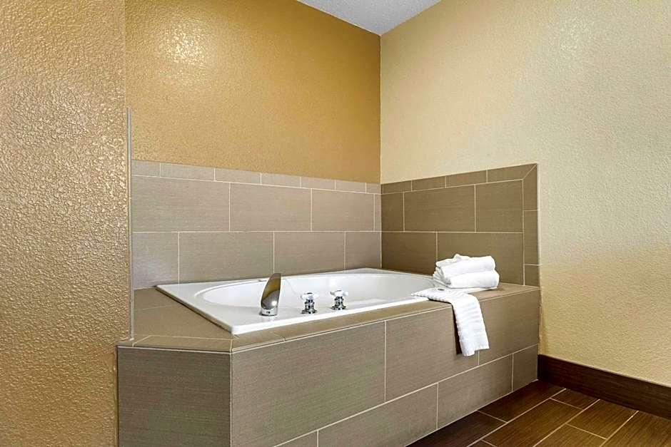 Comfort Inn & Suites Greeley