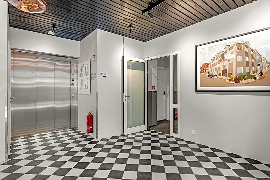 The Swan House by Heimaleiga