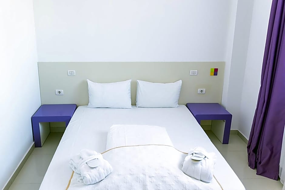 Hotel Christina Plus