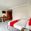 OYO 3950 The Ratna Hotel