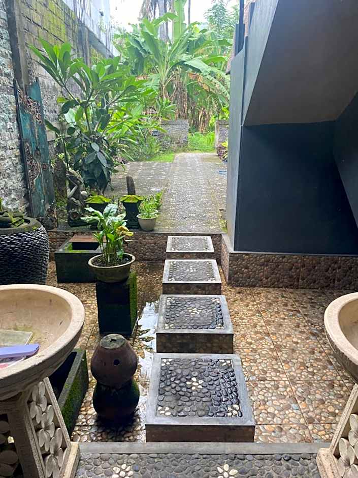 PACA'S Reggae Bar & Hostel