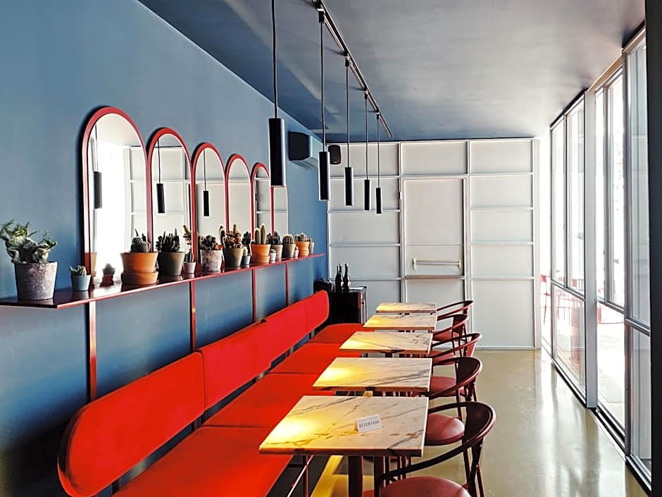 Esqina Cosmopolitan Lodge