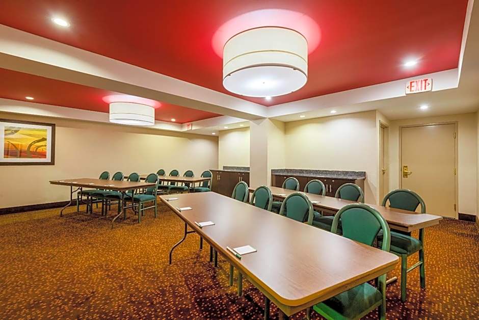 La Quinta Inn & Suites/New River Gorge National Park