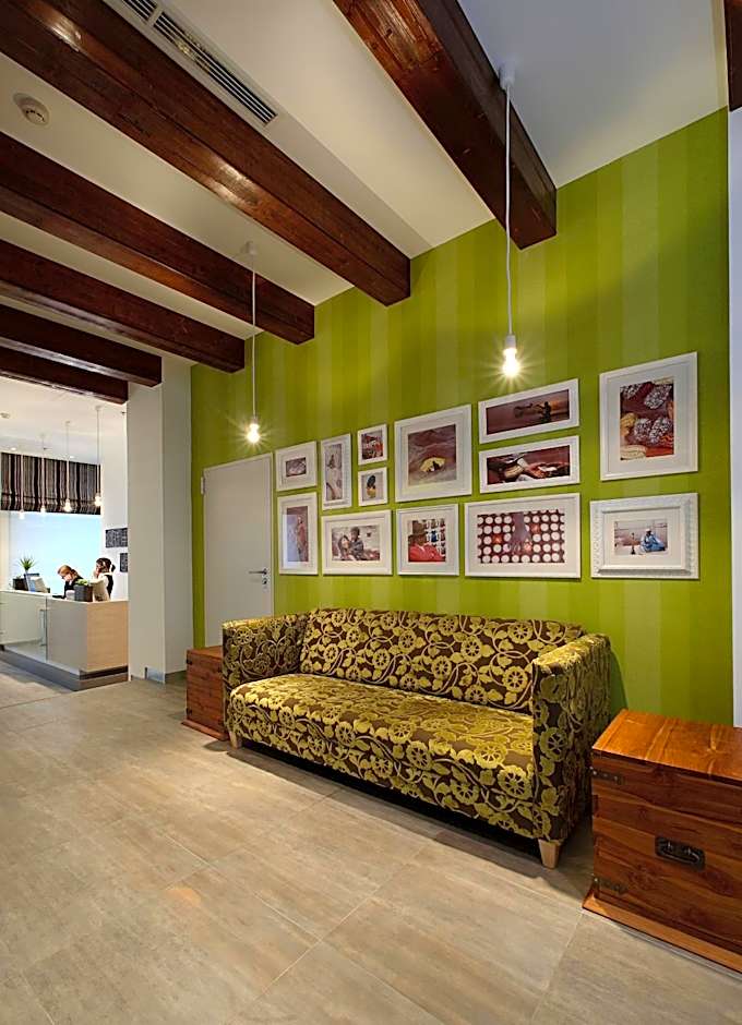 Atrium Fashion Hotel