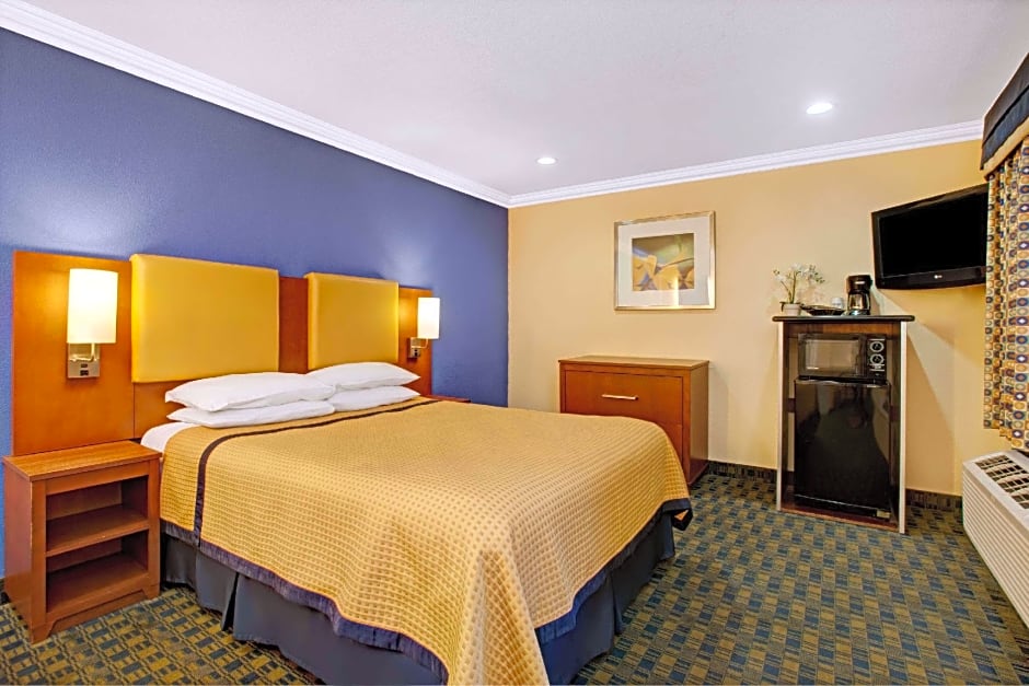 Days Inn by Wyndham San Francisco - Lombard