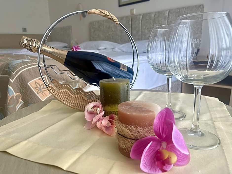 Grand Hotel Nirvana - All Inclusive & Free Beach Access