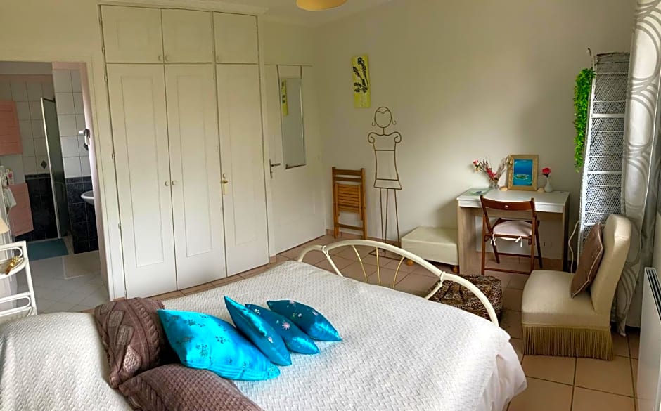 Maison Chevreuse, chambre chez l'habitant