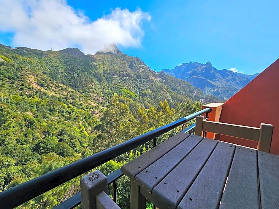 Valley View Hotel Encumeada