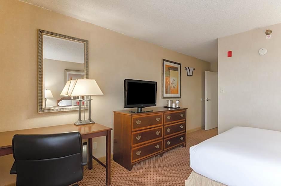Red Lion Hotel & Conference Center Cheyenne