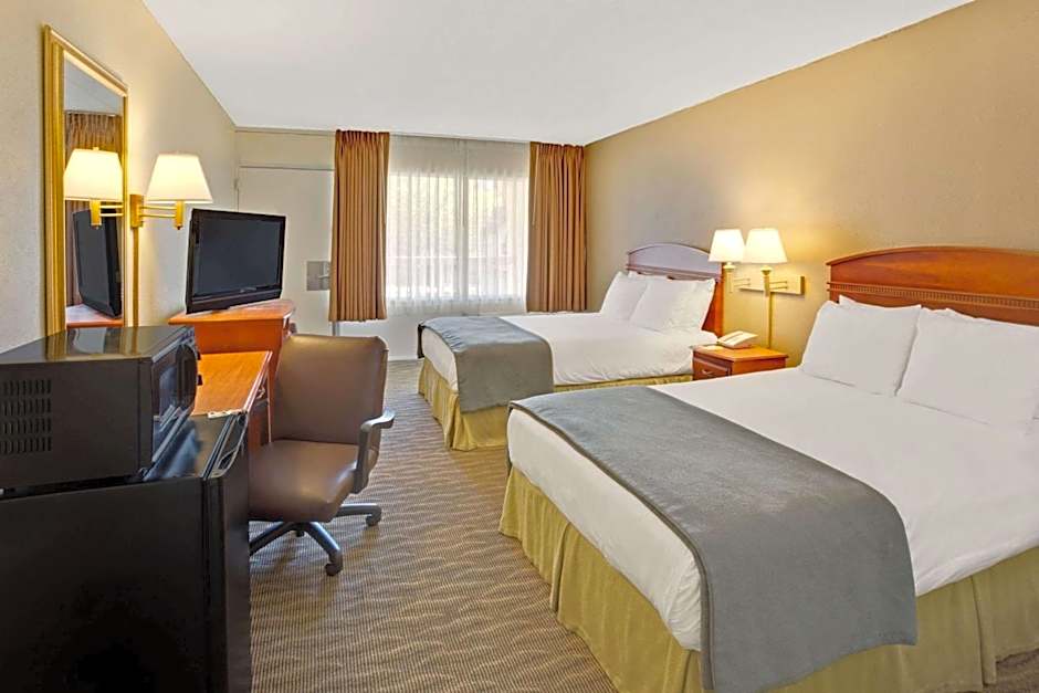 Days Inn by Wyndham Silver Spring