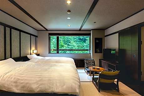 Studio with Spa Bath