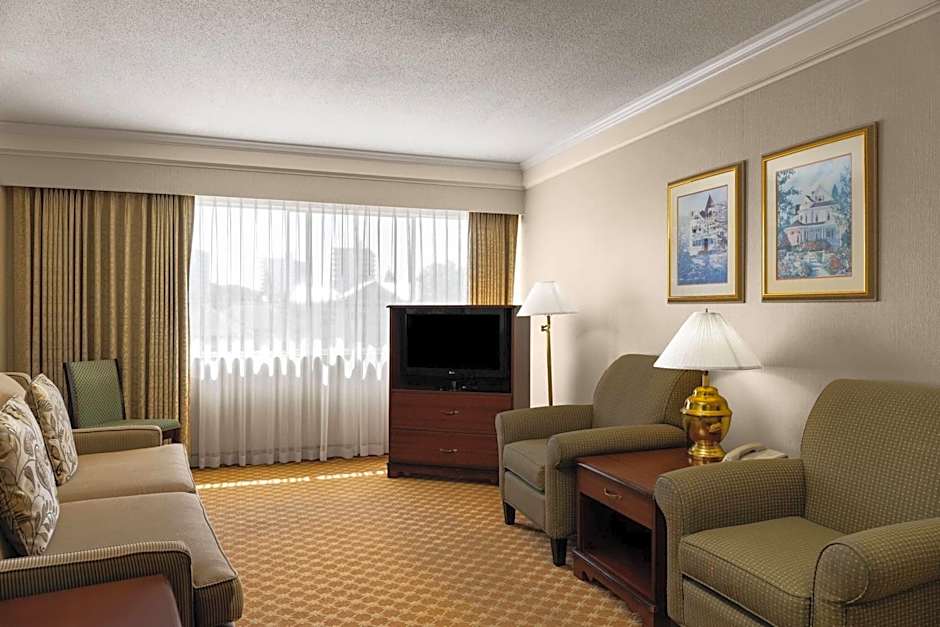 Royal Scot Hotel & Suites, Trademark Collection by Wyndham