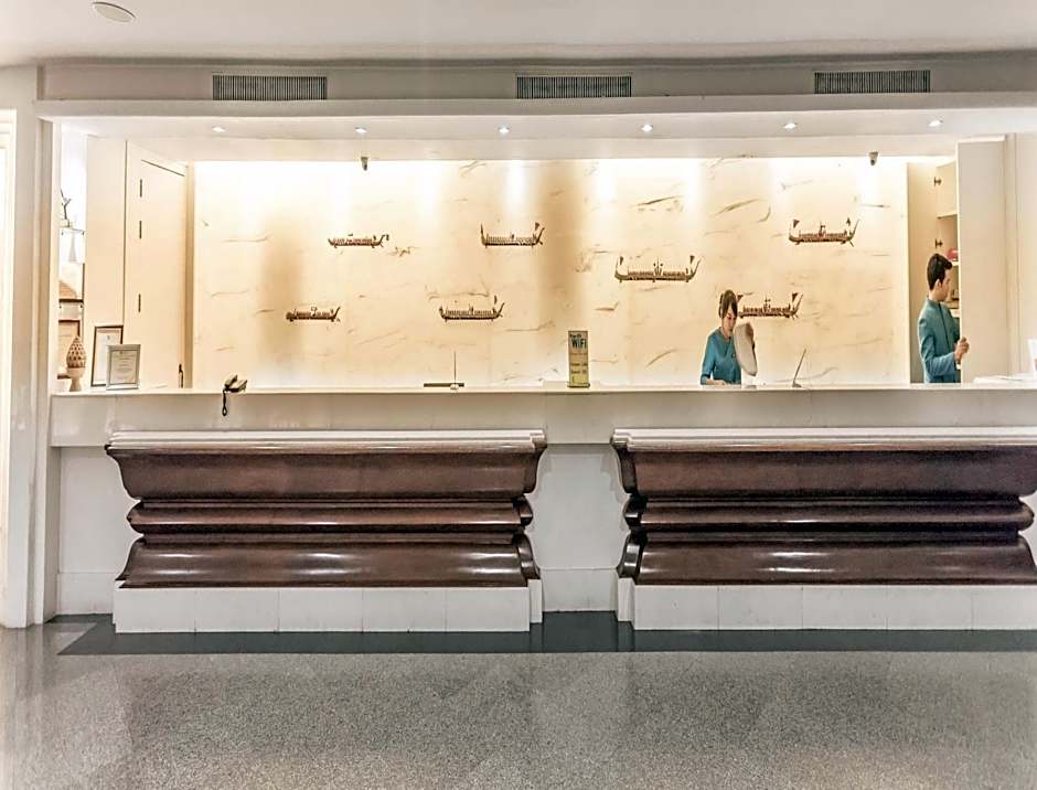 Krungsri River Hotel