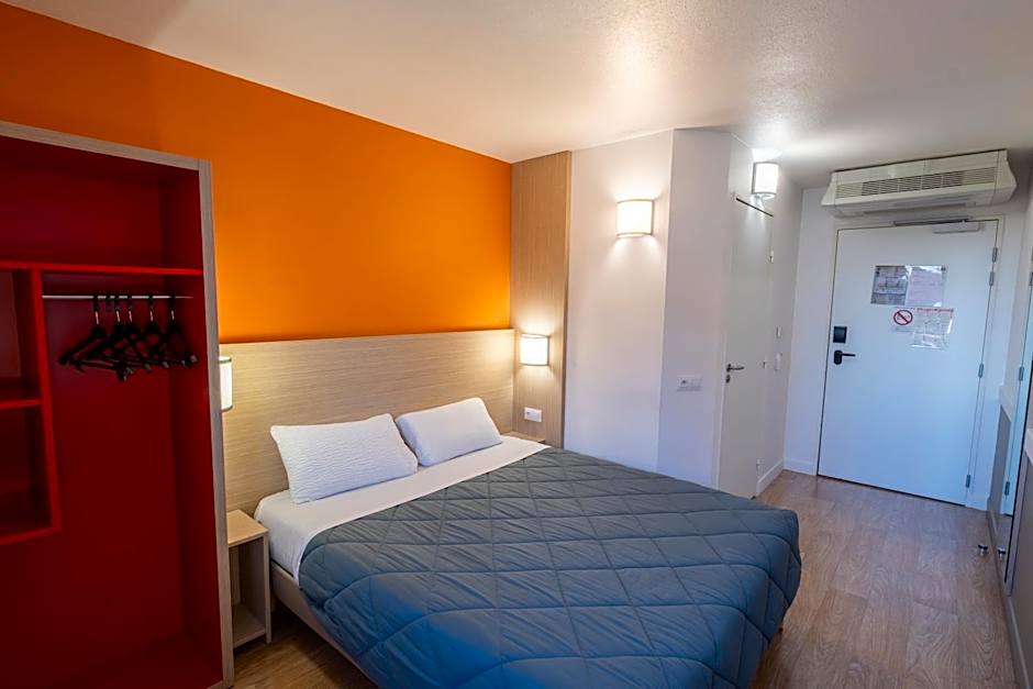 Première Classe Roissy - Aéroport CDG - Le Mesnil-Amelot