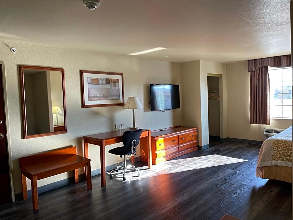 Nature Inn & Suites