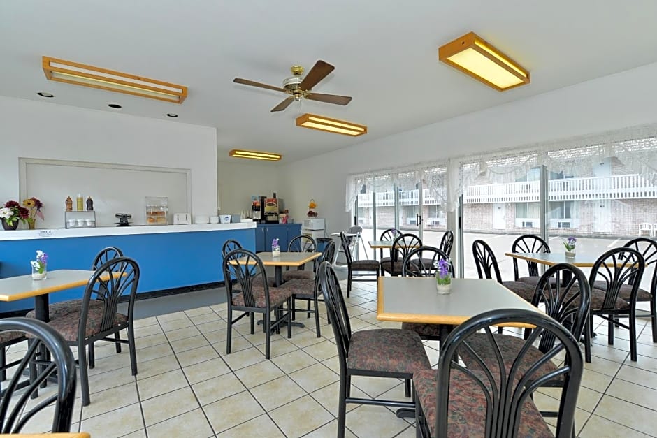 Travelodge by Wyndham Mackinaw City