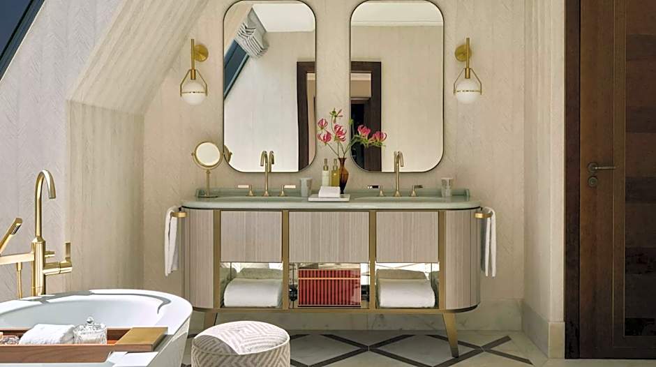 Rosewood Vienna