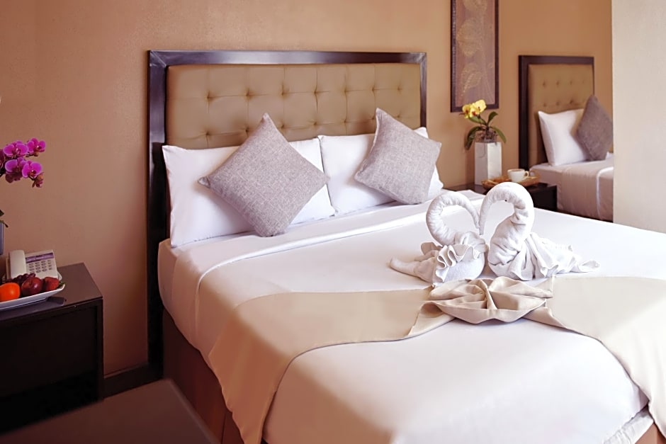 Aura One Hotel