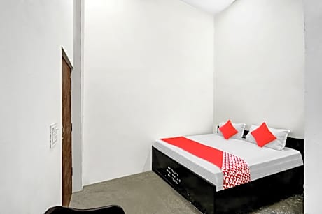 SPOT ON 81130 HOTEL GREEN