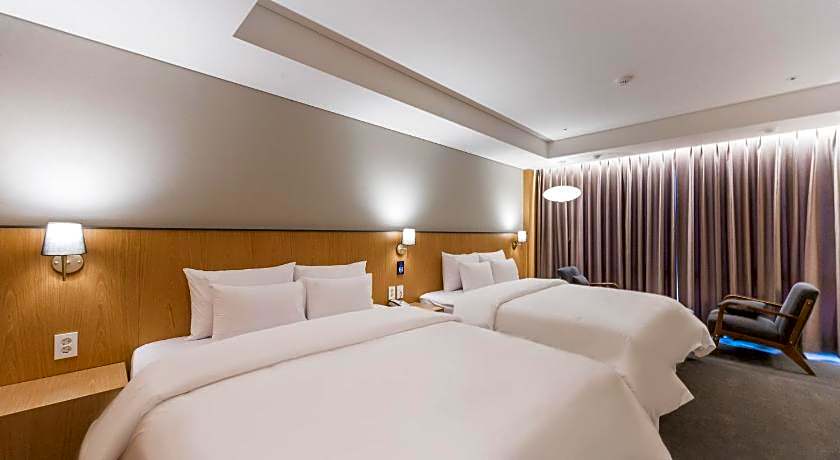 Gwangju HOUND Hotel (formerly Gwangju Washington Hotel)