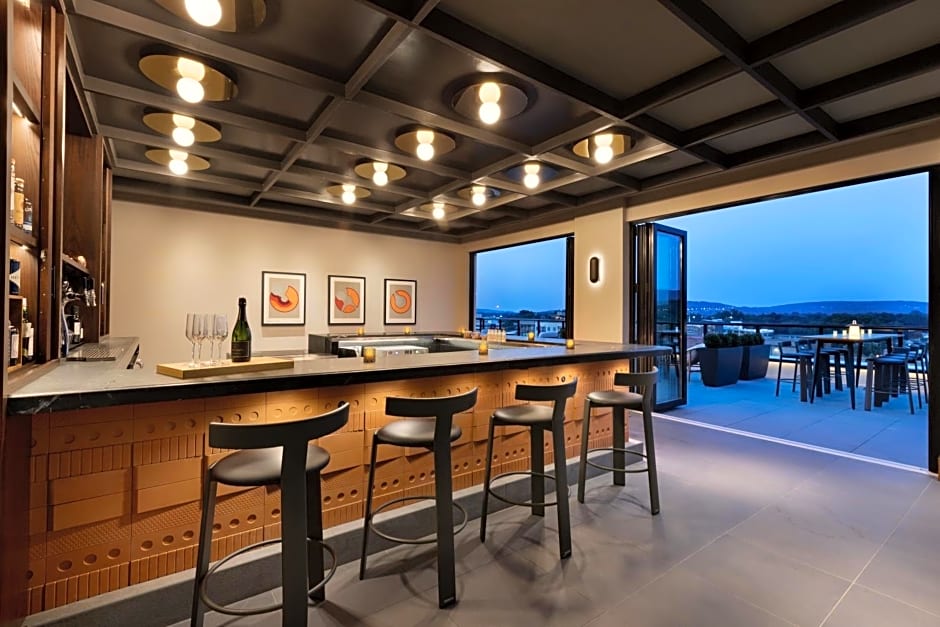 106 Jefferson Huntsville, Curio Collection by Hilton