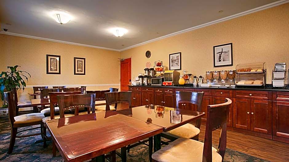 Best Western Queens Court Hotel