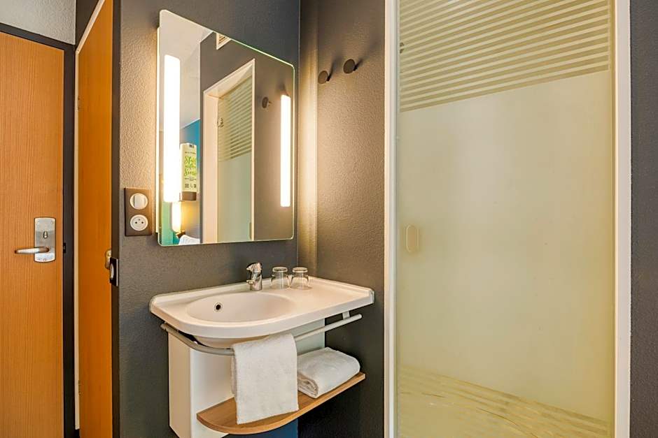 B&B HOTEL Liège Rocourt