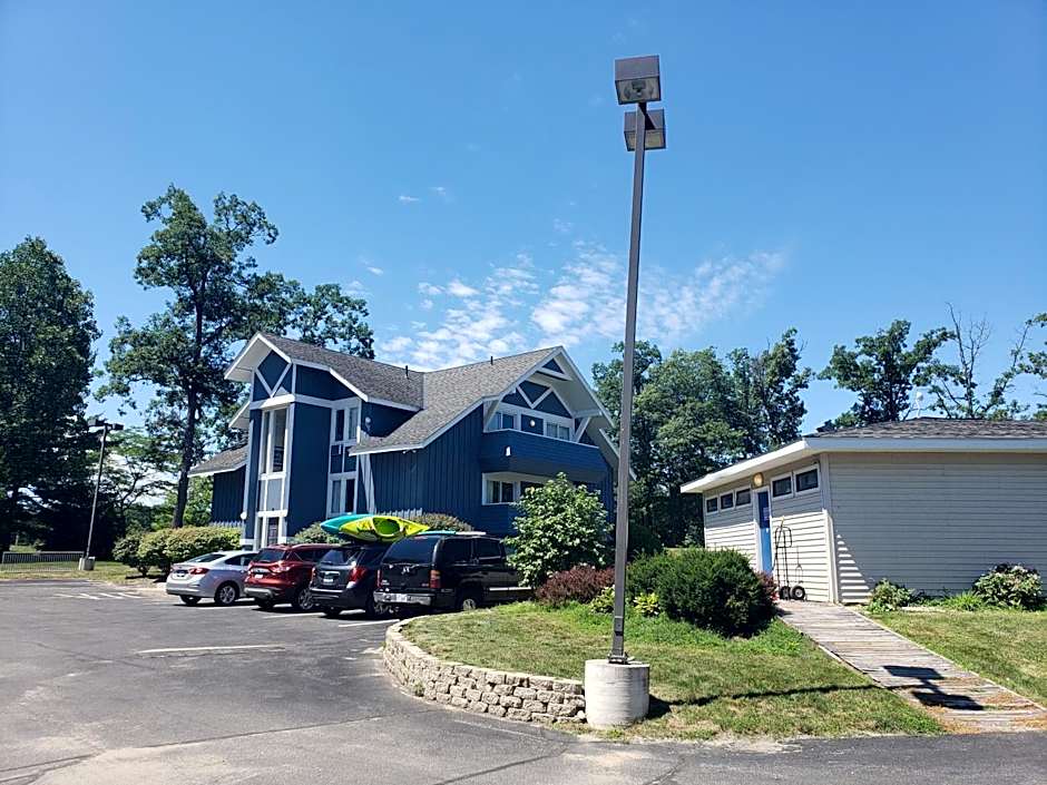 Travelodge by Wyndham Traverse City MI