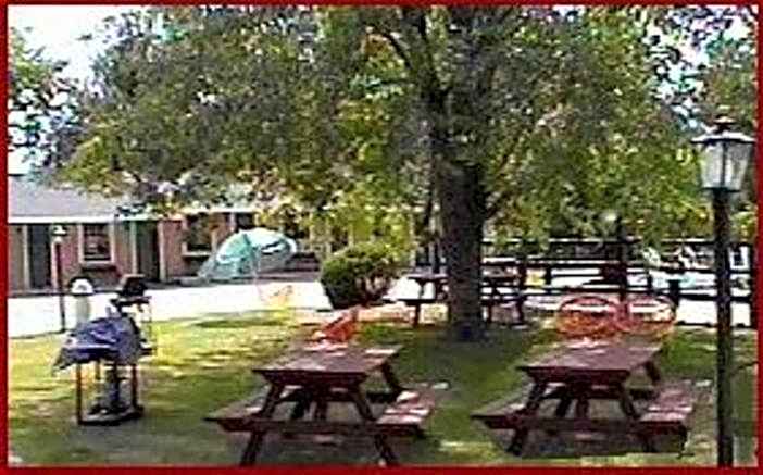 The Tallwood Motel