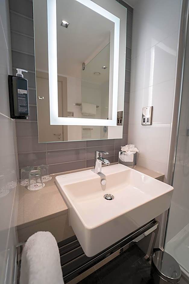 Clayton Hotel Glasgow City