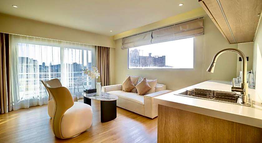 The One Hotel Bay Breeze Pattaya