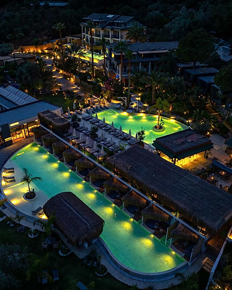 Morina Deluxe Hotel