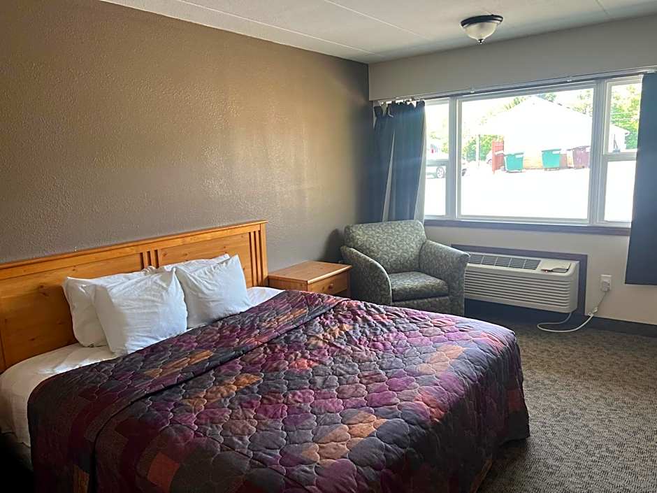 All Star Inn & Suites