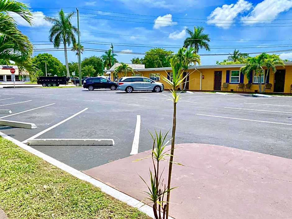 Glades Motel - Naples