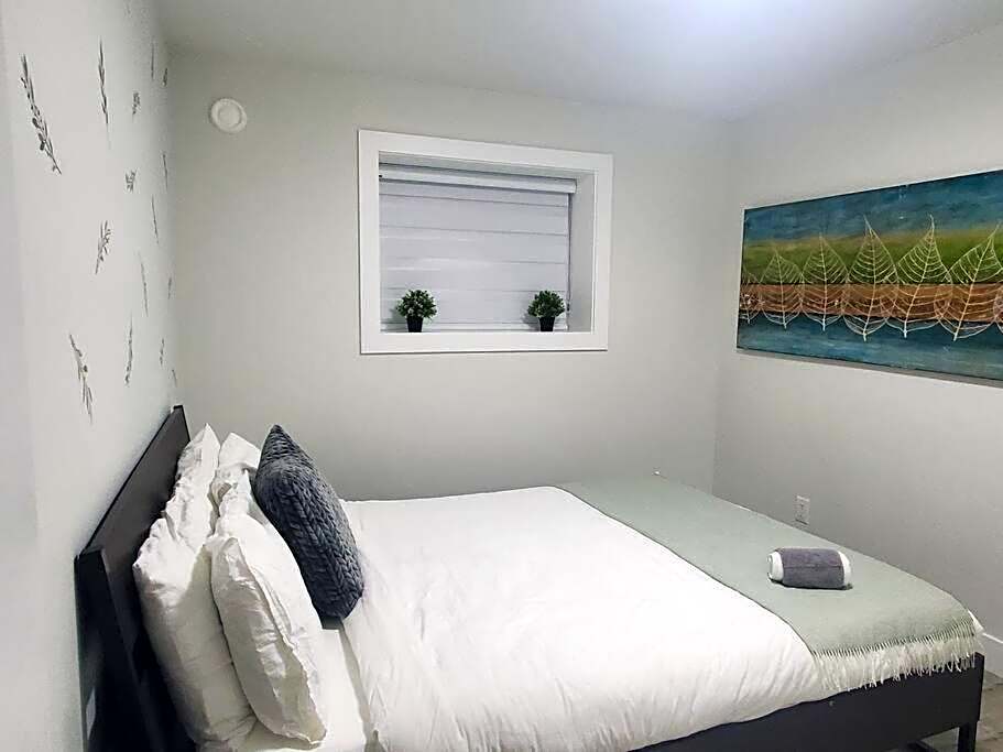 Lux Modern 2BR Radiant Suite+Free Parking