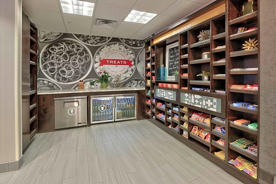 Hampton Inn By Hilton & Suites Albuquerque Airport