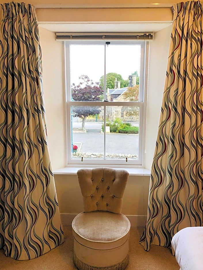 The Aberdeen Arms Hotel