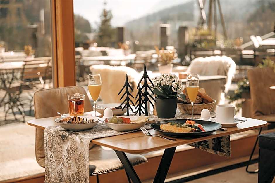 Feuriger Tatzlwurm Berghotel & Spa, BW Signature Collection